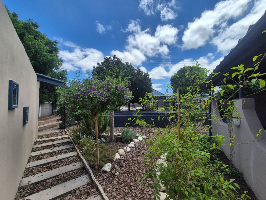 4 Bedroom Property for Sale in Twee Rivieren Western Cape